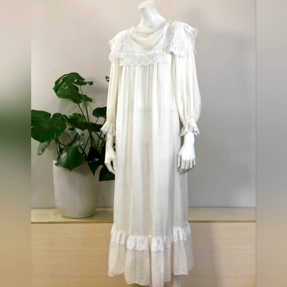 ✨️VINTAGE GUNNE SAX✨️